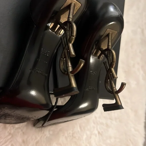 ❌SOLD❌ Authentic YSL Heels - Picture 4 of 7